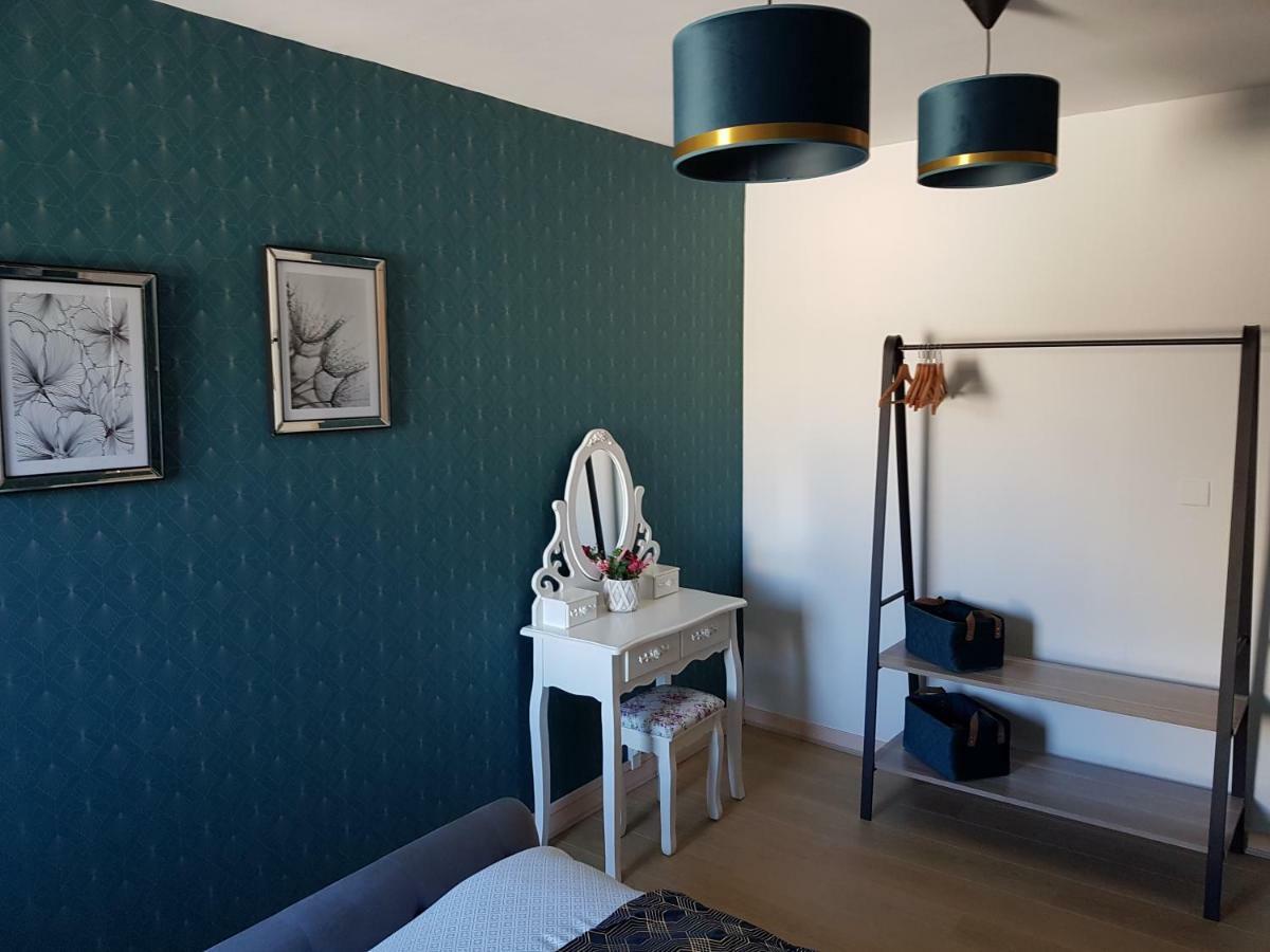221B Chic Et Colore !!! Шатору Экстерьер фото